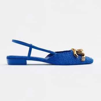 2023 Legújabb nyári női lakások Fém láncos platform Szandál Sztriptíz alacsony sarkú cipő Kék luxus designer Öszvérek Sandles replika cipő