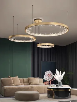 Modern LED mennyezeti csillár nappalihoz Kristály függő lámpa Luxus lakberendezés Beltéri világítás Körgyűrűk hálószoba csillogása