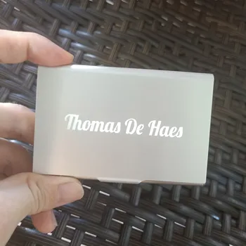 Személyre szabott ajándék a Boss rozsdamentes acél névjegykártyatartónak Egyéni a cég logójával és adataival